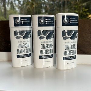 Schmidt’s charcoal + magnesium deodorant